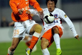 关于中超倒计时，夏洛特黄蜂清晨队长鼓劲，细节引发关注，质疑声仍在，细节决定成败的信息