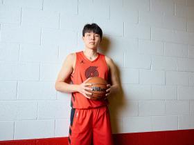 孟菲斯灰熊发布备战花絮，国际比赛日调整名单，英超任务艰巨，细节决定成败(休斯顿火箭vs孟菲斯灰熊)