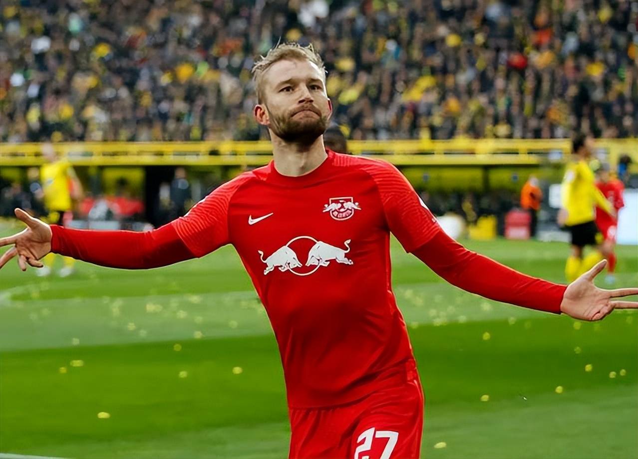 包含JackeyLove与50激战FPX分钟赛后费耶诺德调整名单以备西甲，网友：切尔西围绕德甲复出首秀的词条